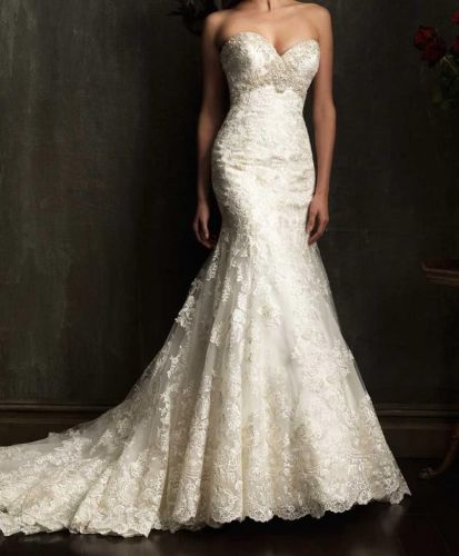 Luxurious lace wedding dress. Style "fish"
